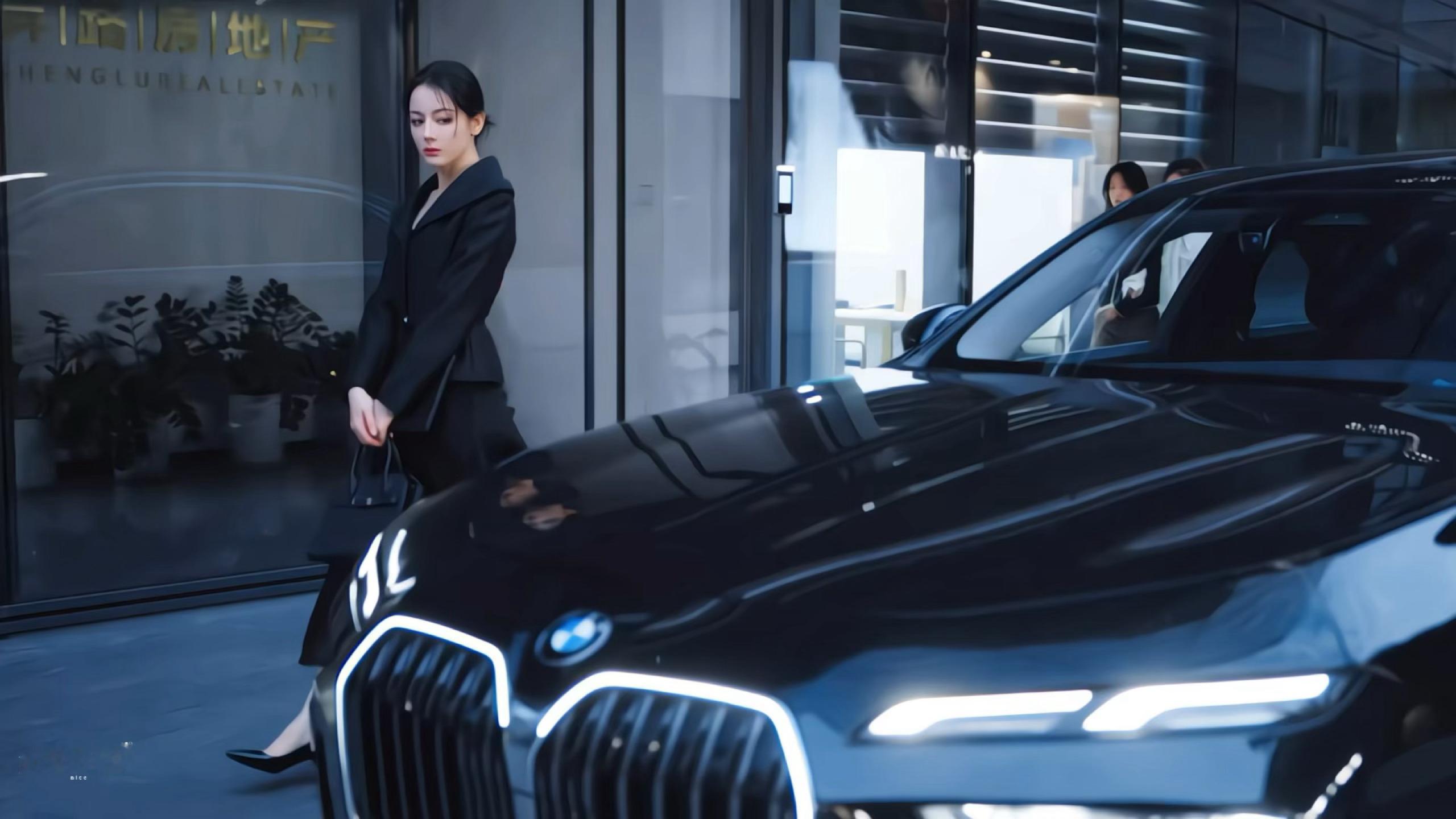 很有故事的卫蓝🎬迪丽热巴虽然不能同时拥有一切 