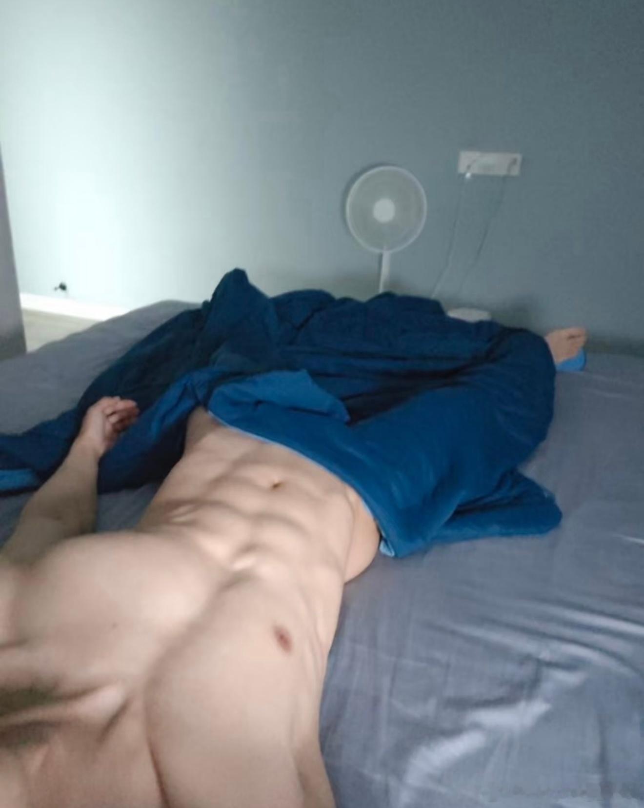 一起睡吗 