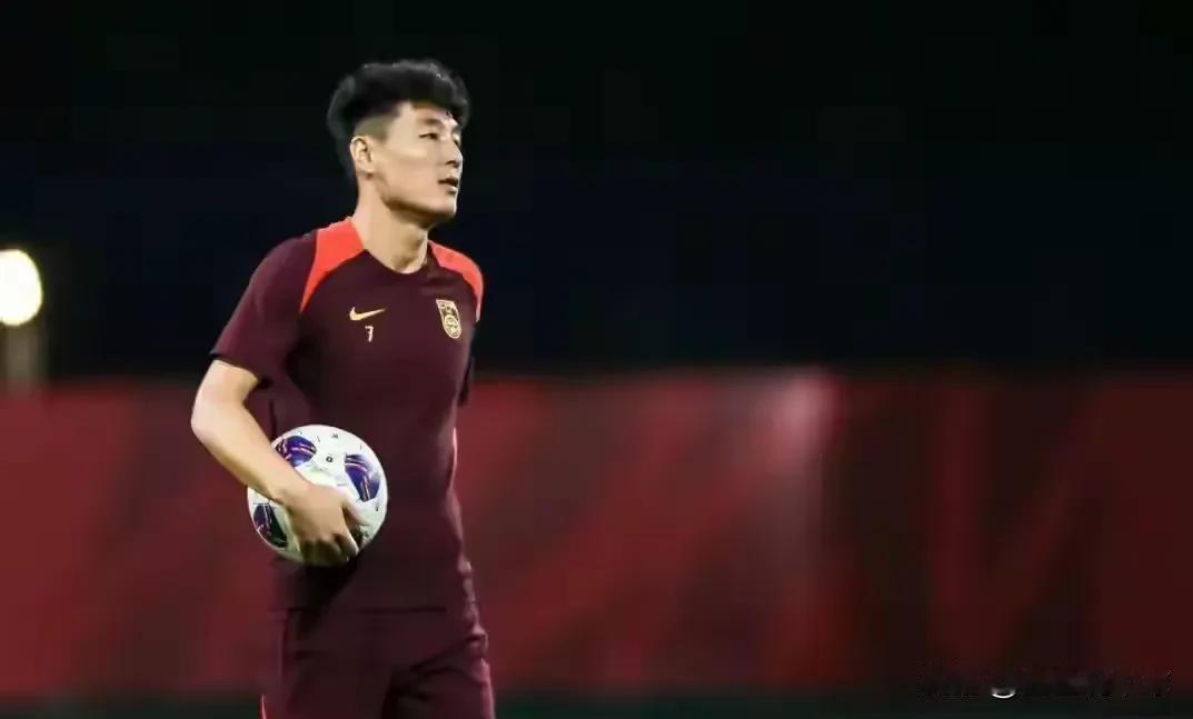 充满疑问！亚洲18强赛国足VS日本队，到底谁能扛起进球重任？
1. 武磊
国内最