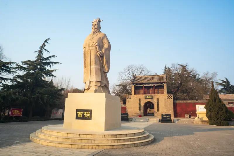 皖西六安市，古称皋城，此地诞生了被誉为“中国司法始祖”的皋陶。传说他借助獬豸断案