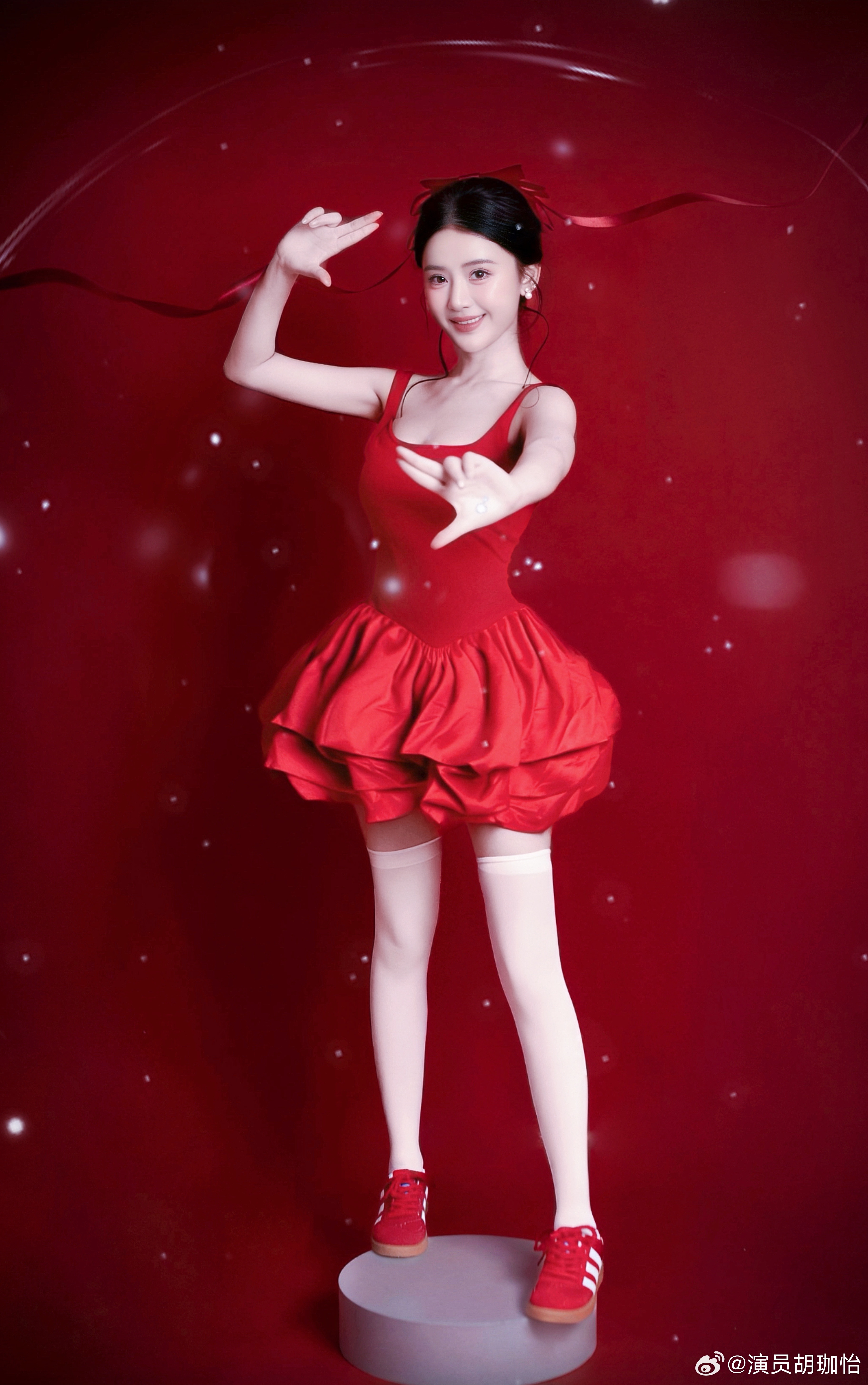 演员胡珈怡演员 明星摄影师手段不一般！