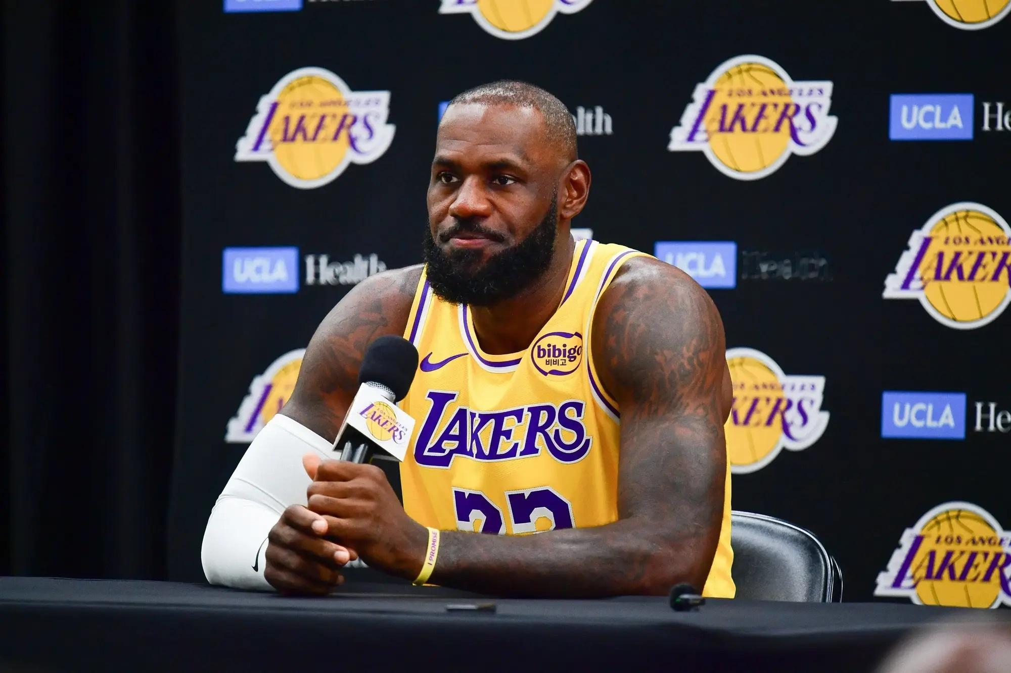 ESPN：湖人与詹姆斯团队完成初步接触 ，未获回归承诺&未谈具体薪资。近日， E