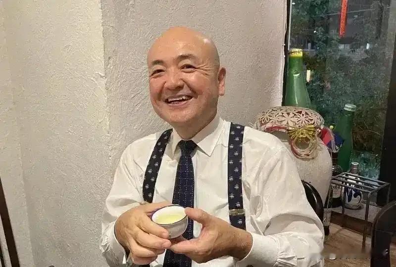 这个日本鬼子又在叫嚣
说台湾攸关日本存亡
所以要协防台湾吗？

这是日本驻台代表