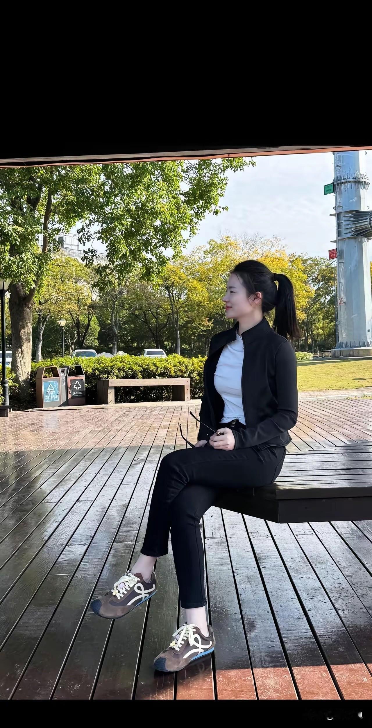 01、人生有三种人不可欺：
年近父母，落难挚友，患难夫妻。
02、人生三种人不可