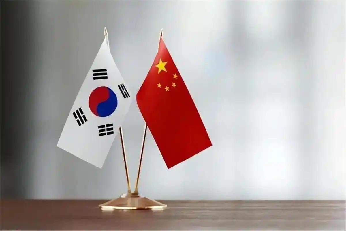 韩国为何讨厌中国？一位韩国教授直言，曾经他们以为美国可以压制中国，但现在中国正在