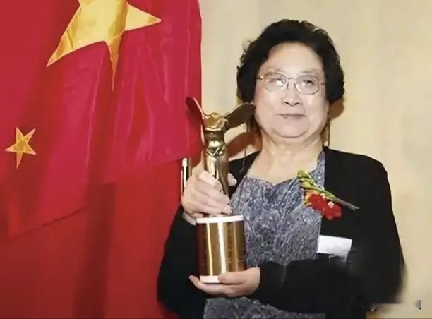 屠呦呦获得诺奖，竟有国人写信反对？写信者是当年“523”项目办公室负责人之一，理