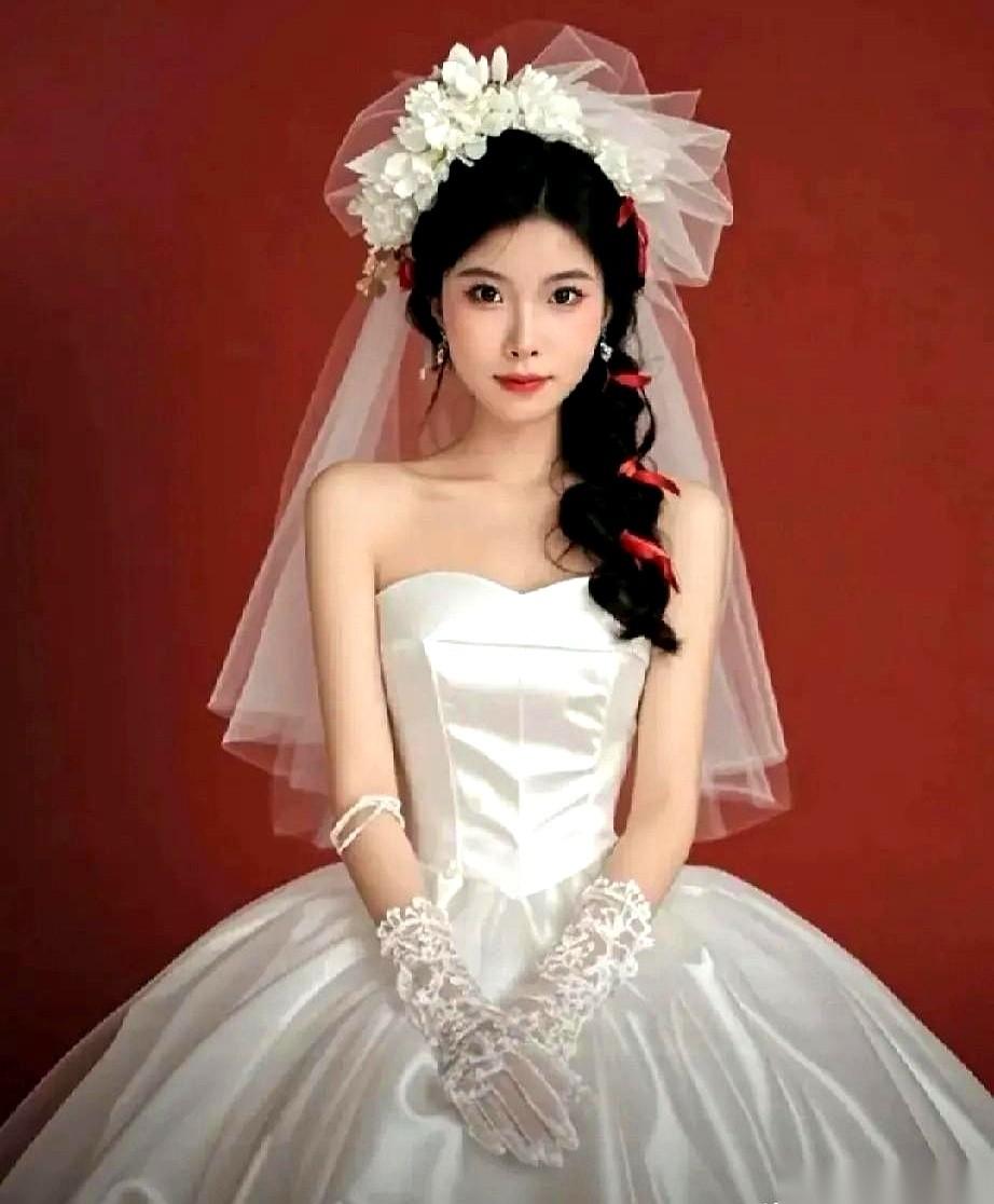 好家伙，我直呼好家伙。
05年的叶子，一声不吭，在成都跟男朋友住一起了。
就那个