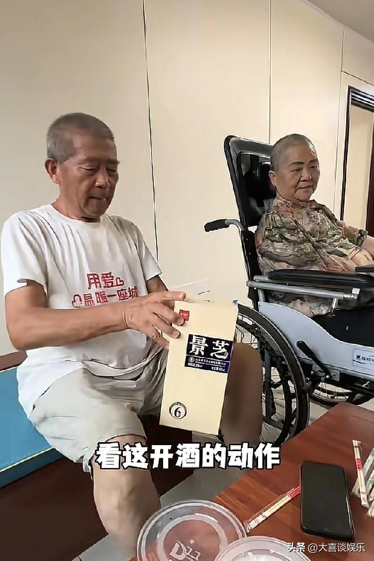 黄维平骗了网友这么多年，
被骂了6年不孝子的儿子终于有了消息。

看他一边哭一边
