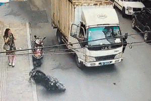 **惊魂3秒！孩子突然冲向马路被撞：这场悲剧，本可以避免！**

**“我的孩子