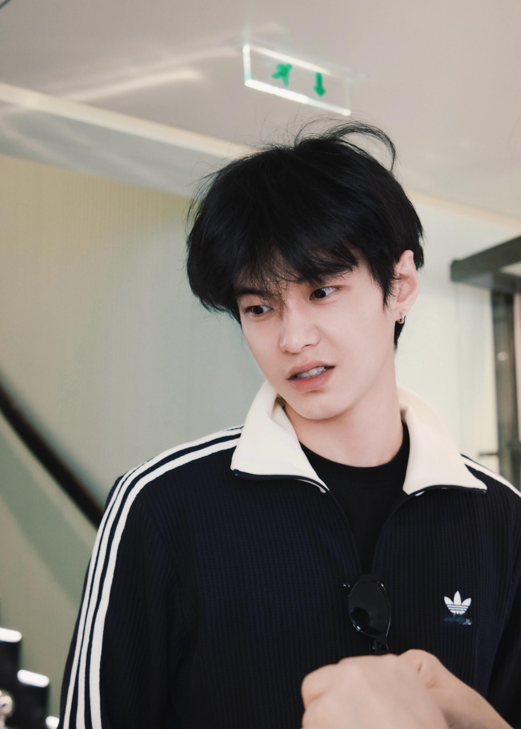 这期是你定制的阿迪男 ​​​