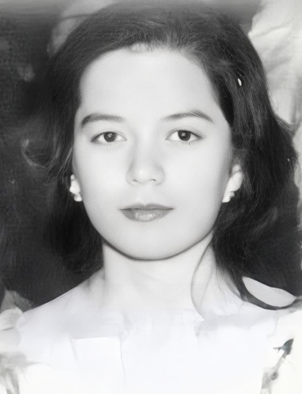 1952年，蒋纬国的妻子石静宜因生孩子失去了性命，蒋纬国痛不欲生。没想到，仅仅3