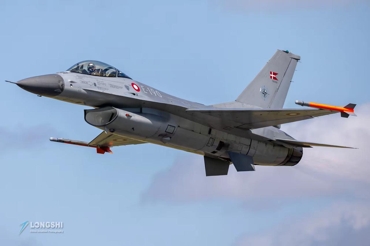 3. 北约战术水土不服 乌克兰空军被迫土法上马应对俄防空火力：西方向乌克兰提供F