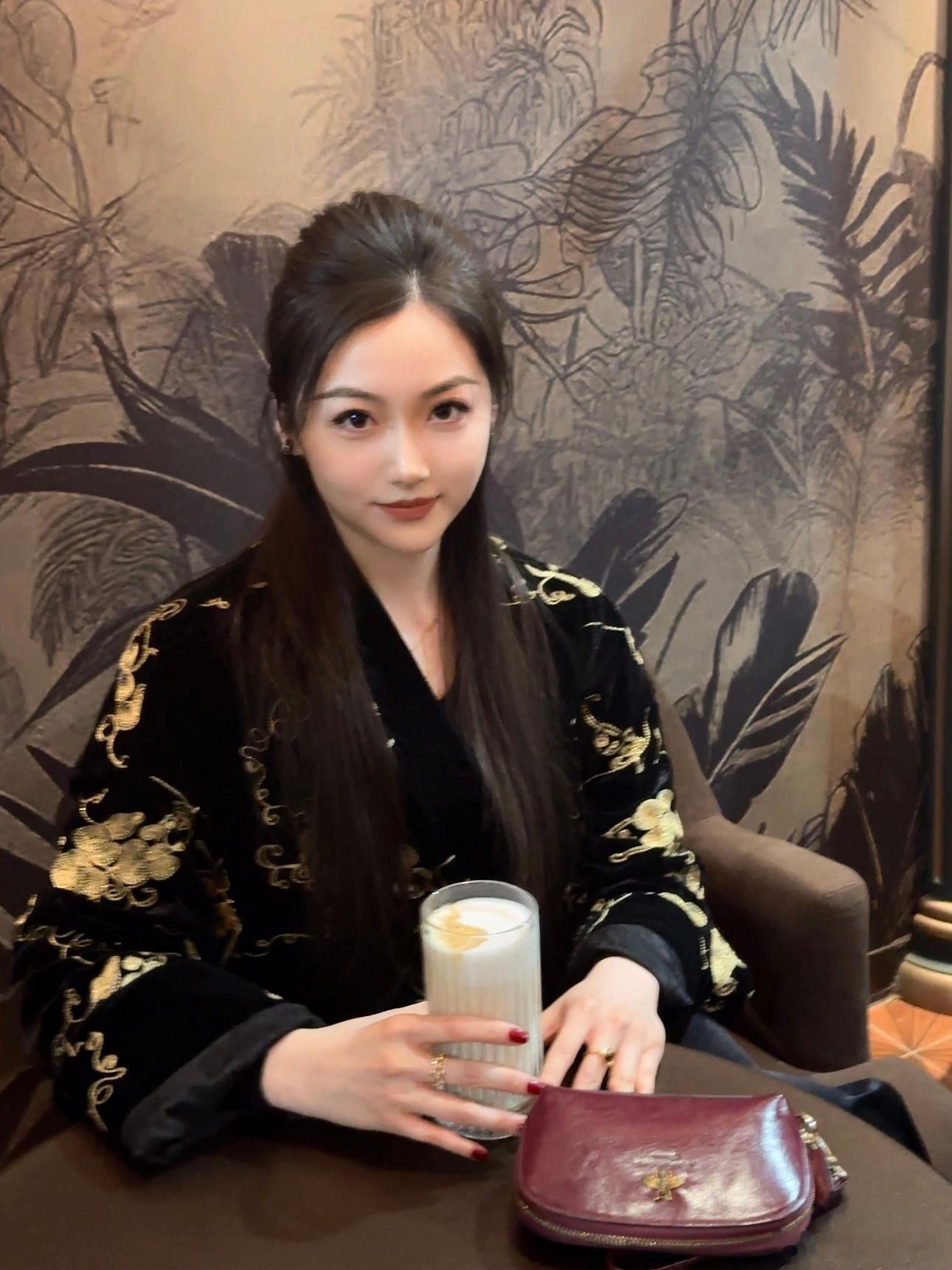 🌟ᯓ 𝒉𝒆𝒍𝒍𝒐 ​​​