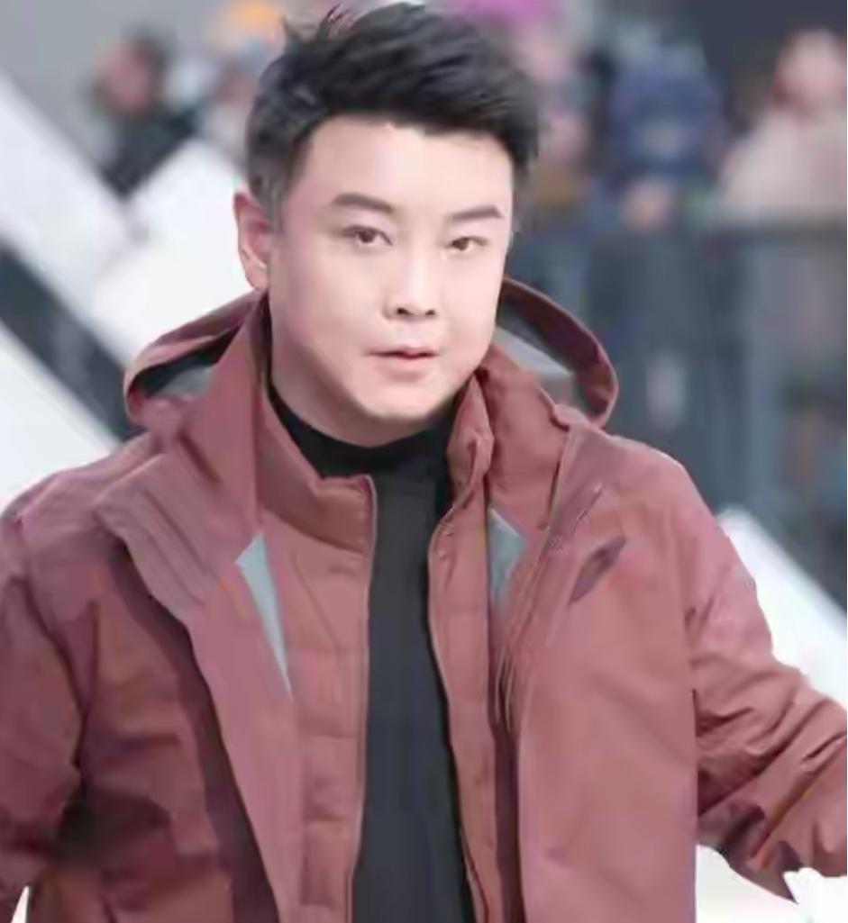 43岁王皓现状：靠自己落户北京，家庭事业双丰收，骑自行车上下班
娱乐