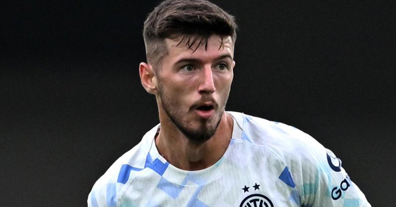 体育法官 - 无人停赛。苏契奇第三次被警告，阿坎吉和邓弗里斯首次被警告。 