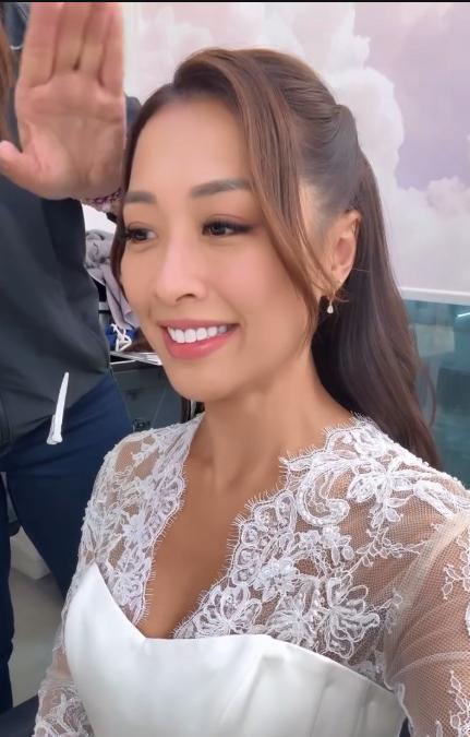 2015年港姐亚军庞卓欣迎来人生大事，她与相恋五年的未婚夫Patrick低调完成