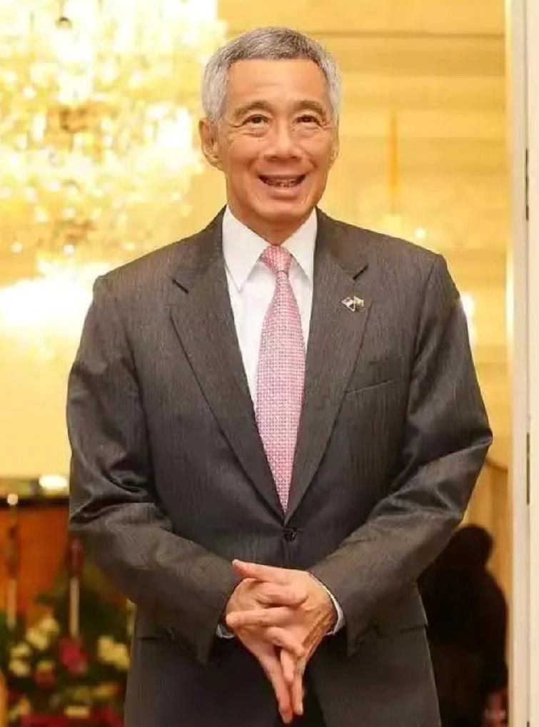 同宗同祖？笑完就忘的默契，新加坡人到底认谁？

那天李显龙在国大讲台上一提“同宗