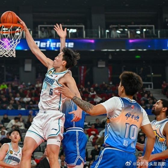 《球迷别再吹杨瀚森统治发展联盟了，两场背靠背对快船下属队数据表明他只是合格中锋尚