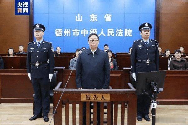 判滴好哇 不要减刑.人进监狱 钱进国库......搜狐新闻:【李春良，被判无期徒