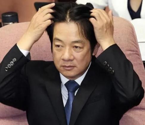 台湾“国防部”突然宣布，
 
1月17日台媒爆料，“国防部”凌晨侦获一架大陆监侦