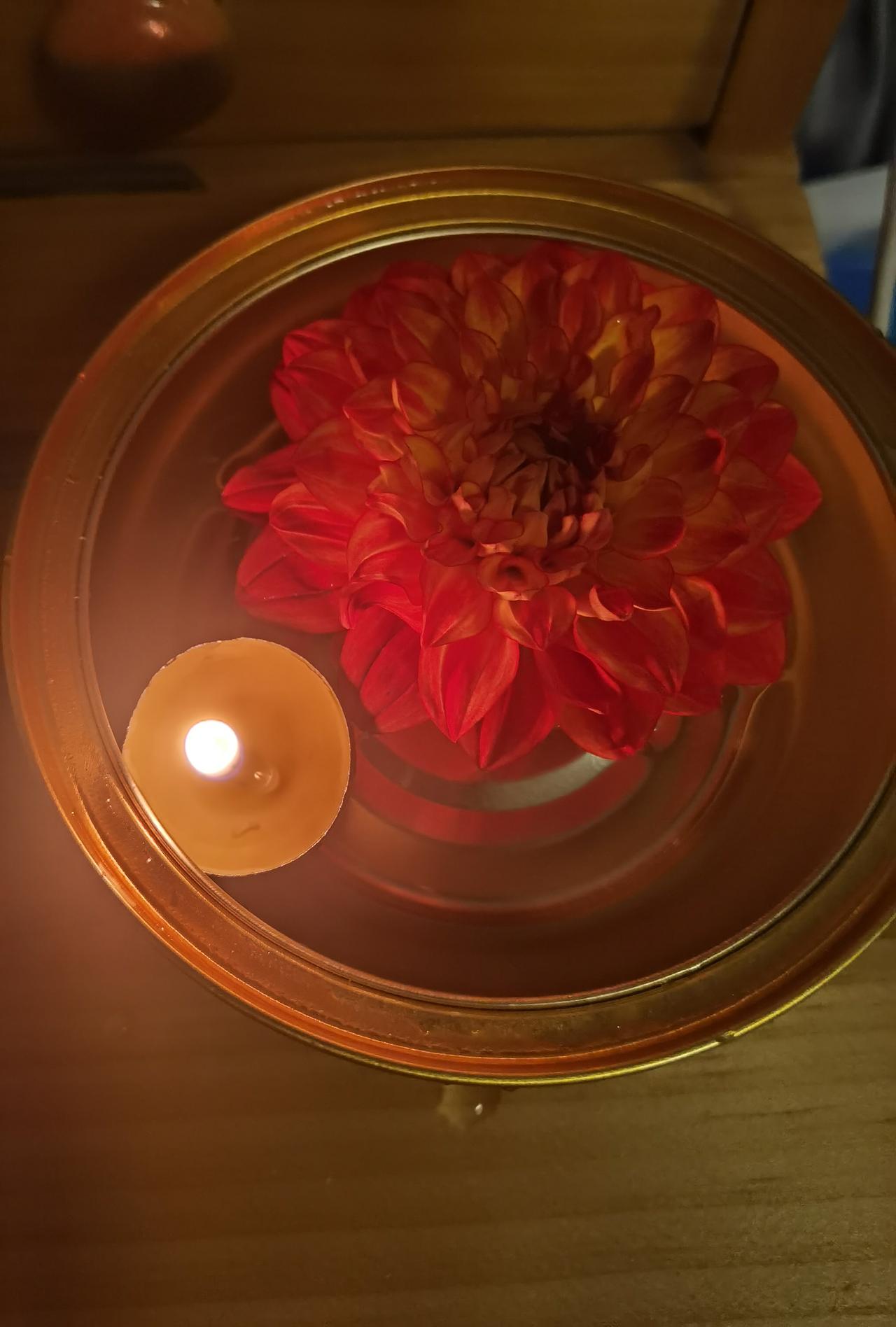 清明节，祭扫不一定要烧纸 石家庄对在街角烧纸有巡查，合适不合适不讨论，毕竟消防安