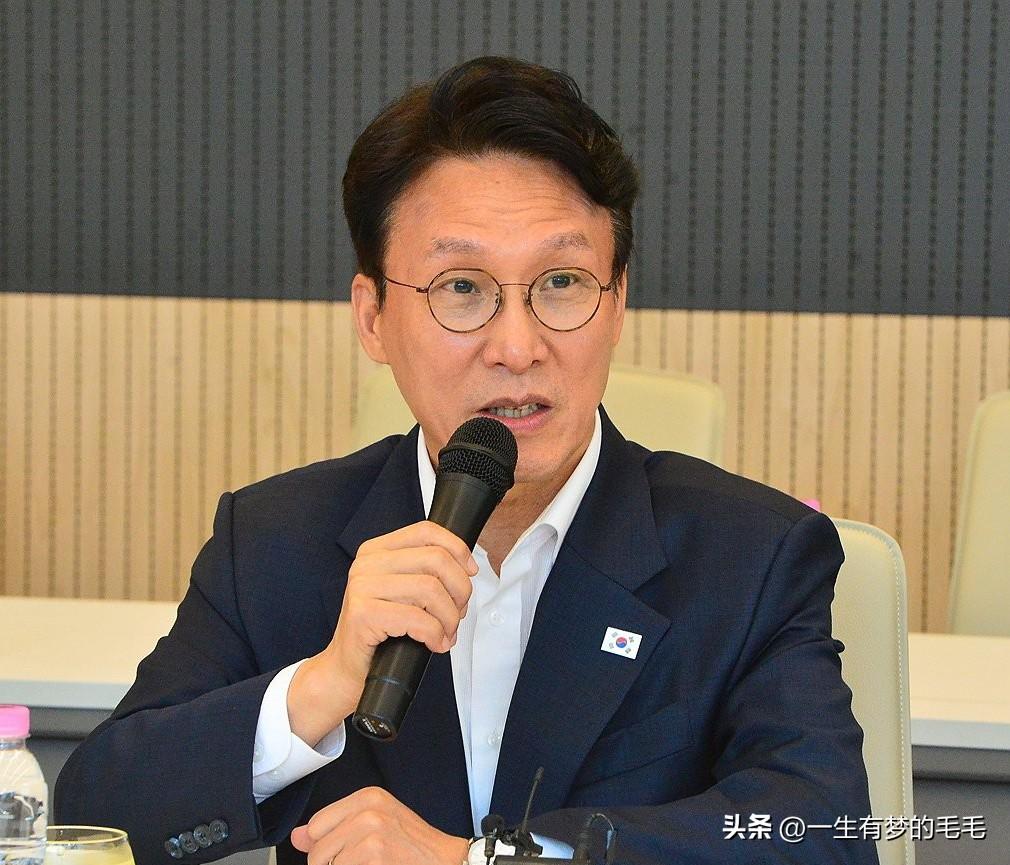 选址大有玄机！金民锡特意选定总统半导体项目地，宣布竞选党首

7月4日，韩国政坛
