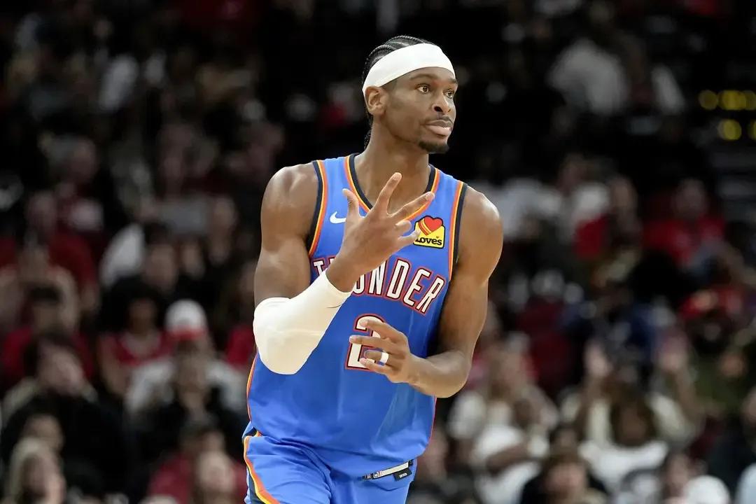 雷霆为了亚历山大mvp，冲到西部第一，季后赛很可能一轮游。
第一，雷霆新三少，亚