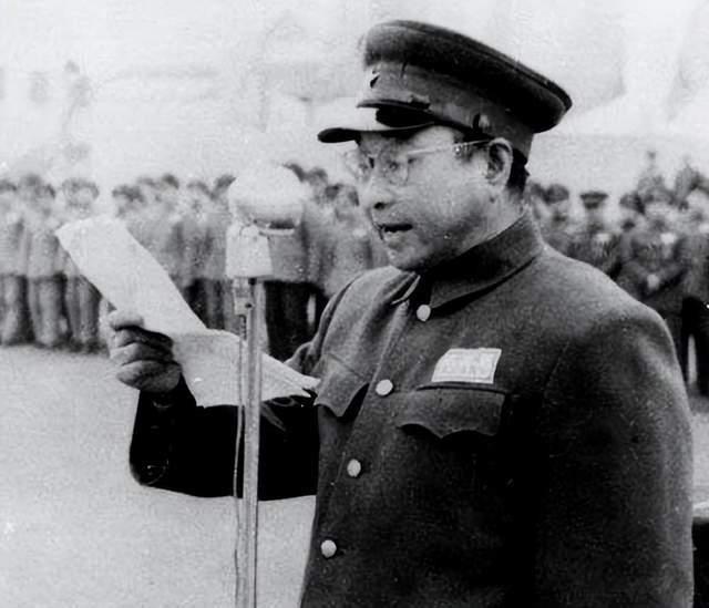 1952年，弹道专家张述祖对陈赓说，有个弹道专家很稀缺，陈说，那就赶紧要过来呀，
