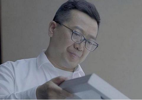 绝不允许潘锦功再回中国！中国科学家潘锦功制造出发电玻璃，希望帮助祖国发展。却接连