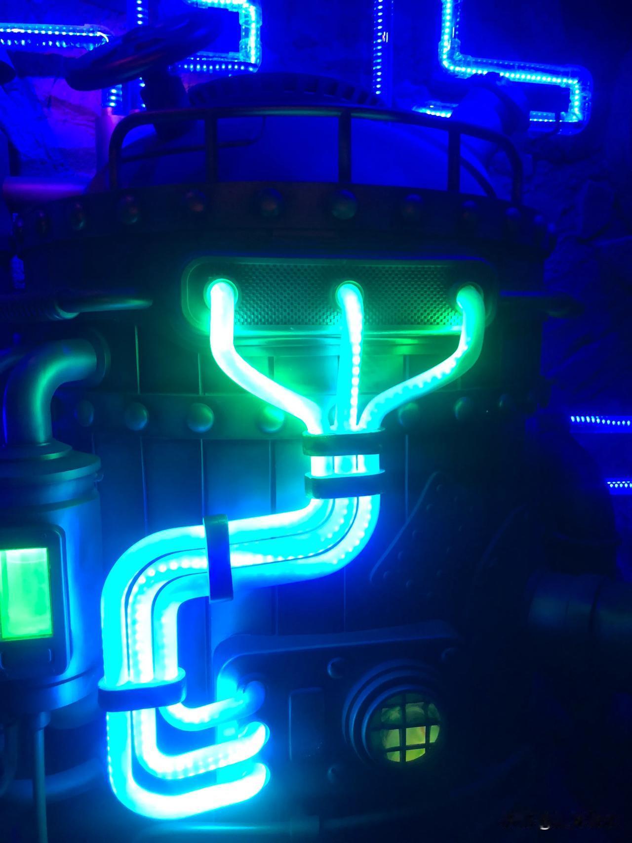 哪怕别人做到百分之百正确，只要你觉得不对，那就是不对。现在你明白了吗？你的世界你