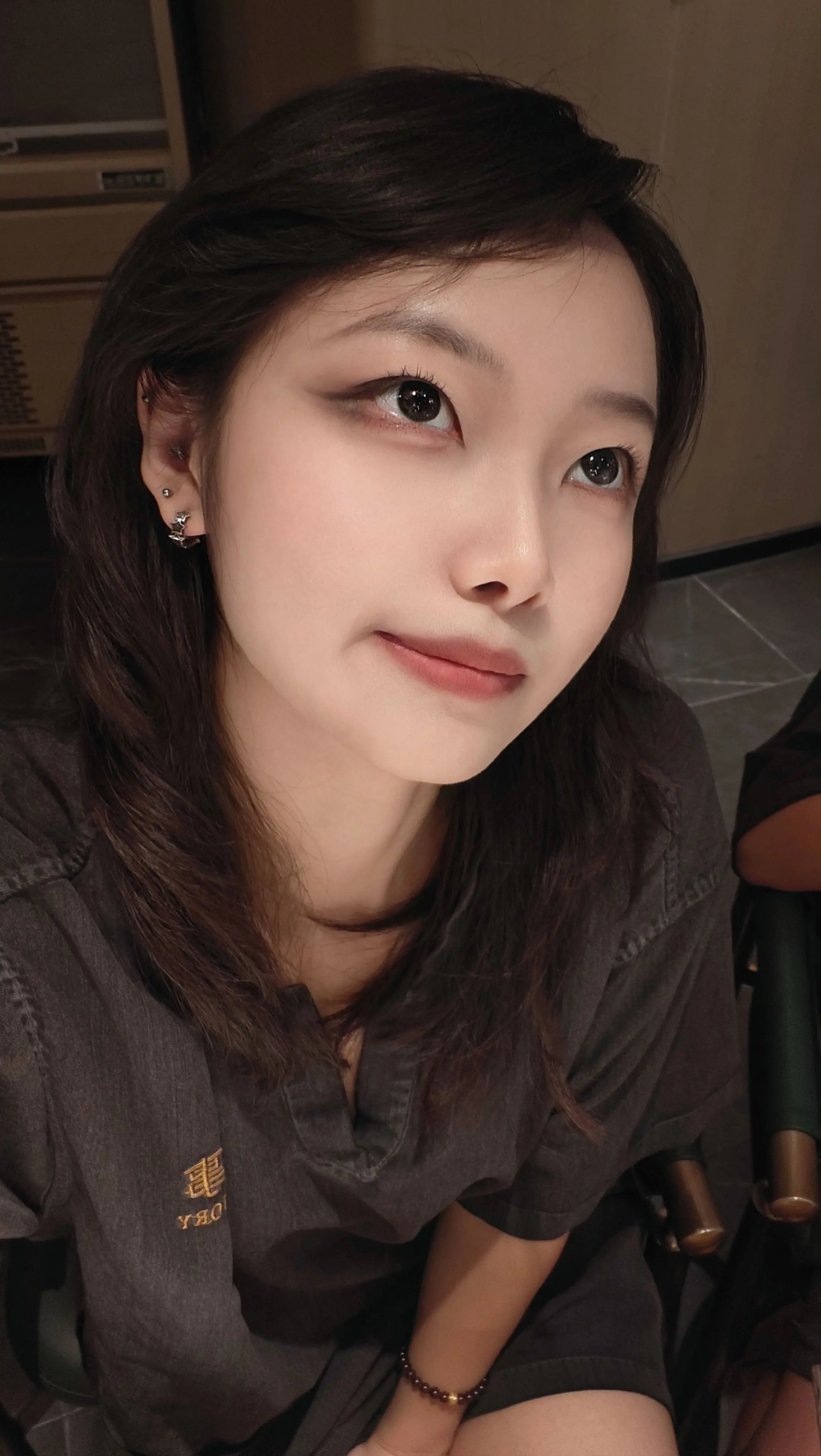 Little darlin', It's been a long co...