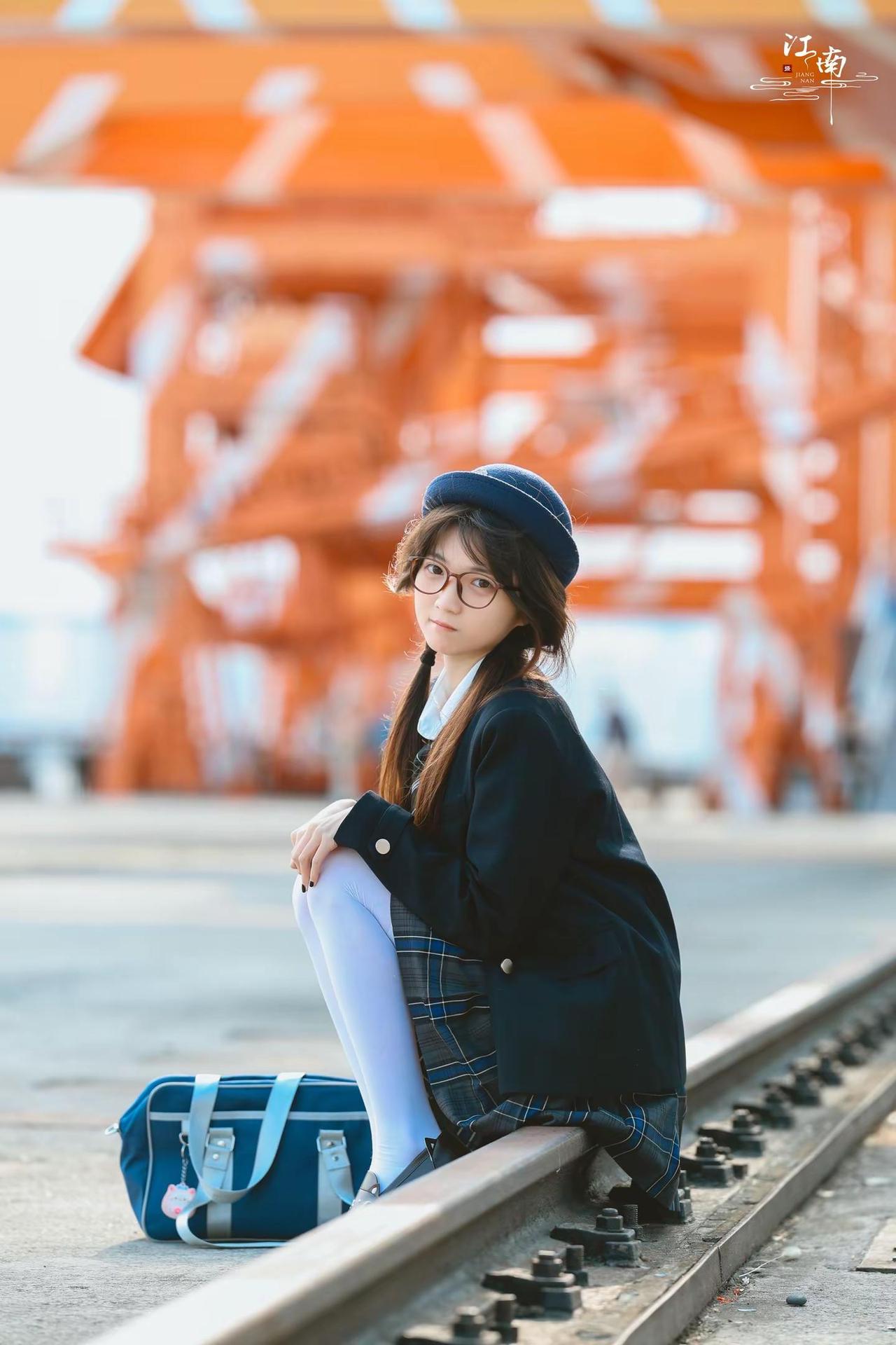 是你们说喜欢眼睛娘的吧？氛围感美女 喜欢的风格 日系穿搭 jk