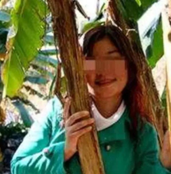 2002年，一个武汉女大学生被老师追问，是否跟黑人留学生发生过关系。女生羞愤不已