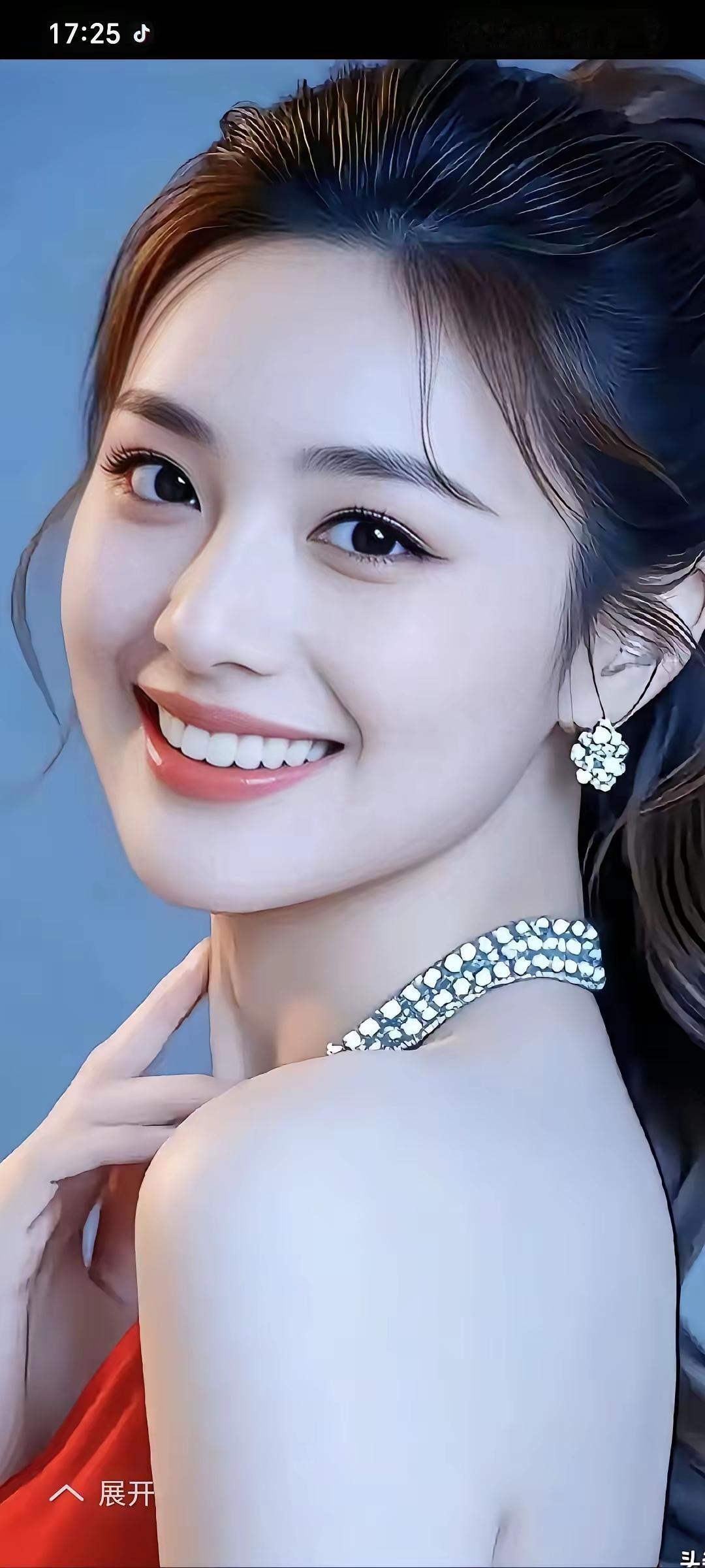 珍珠项链简直是女生的气质神器！很多人只知道澳白和日本Akoya，却不知珍珠的贝类