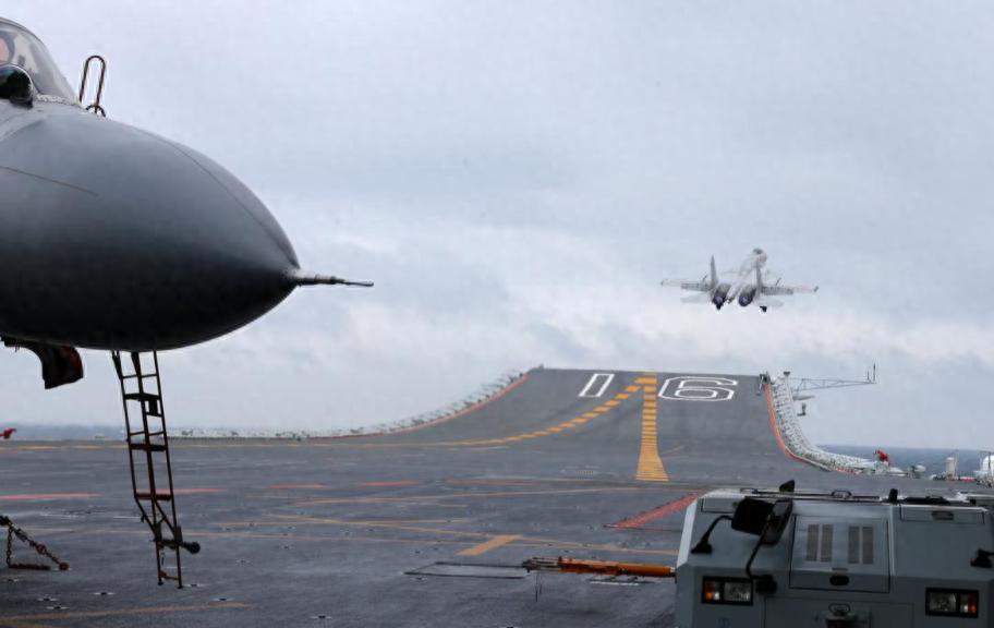 中方拒绝通话，日本右翼叫嚣：若中国用核弹，没死的日本人将反击
日本炒作中方拒接防