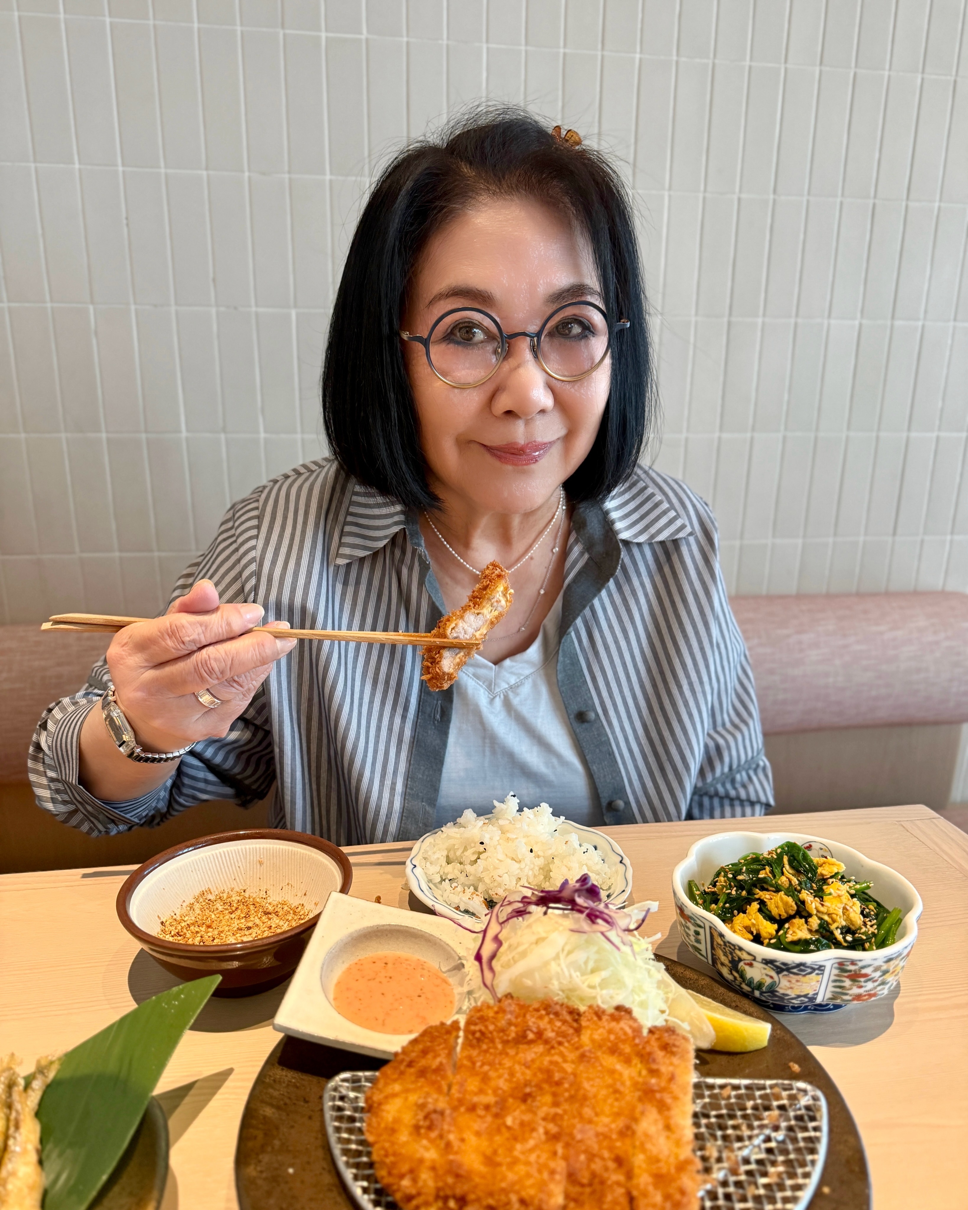 李司棋最近日常：睇戏 食嘢 工作 买眼镜 