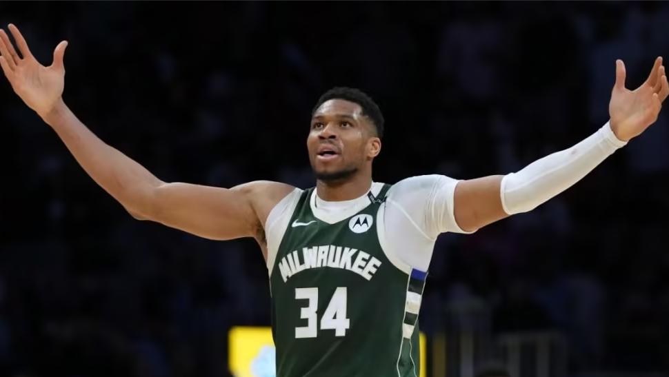 字母哥的雄鹿生涯正进入倒计时！球队老板韦斯·埃登斯的一纸最后通牒，让这位两届MV