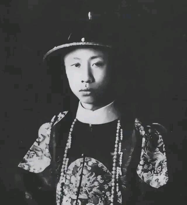 溥仪的蜕变。
溥仪，从万人之上的末代皇帝到普通公民的蜕变，让人感慨万千。
#珍贵