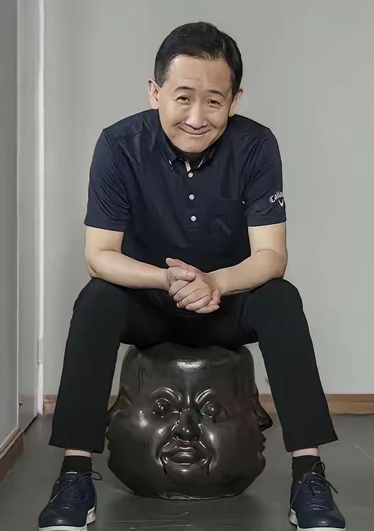 梁天一家的故事看得人唏嘘。熬过最难的日子，还清兄长留下的债务，把一双孩子培养成才