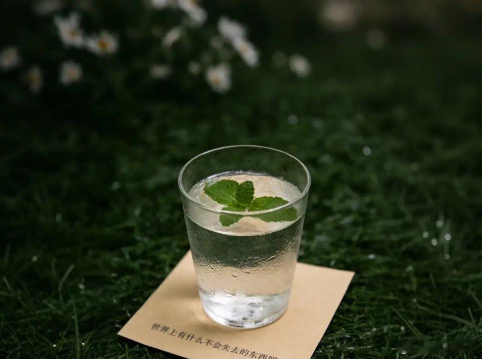 哪里会有人喜欢孤独，不过是不喜欢失望罢了。——村上春树《挪威的森林》 