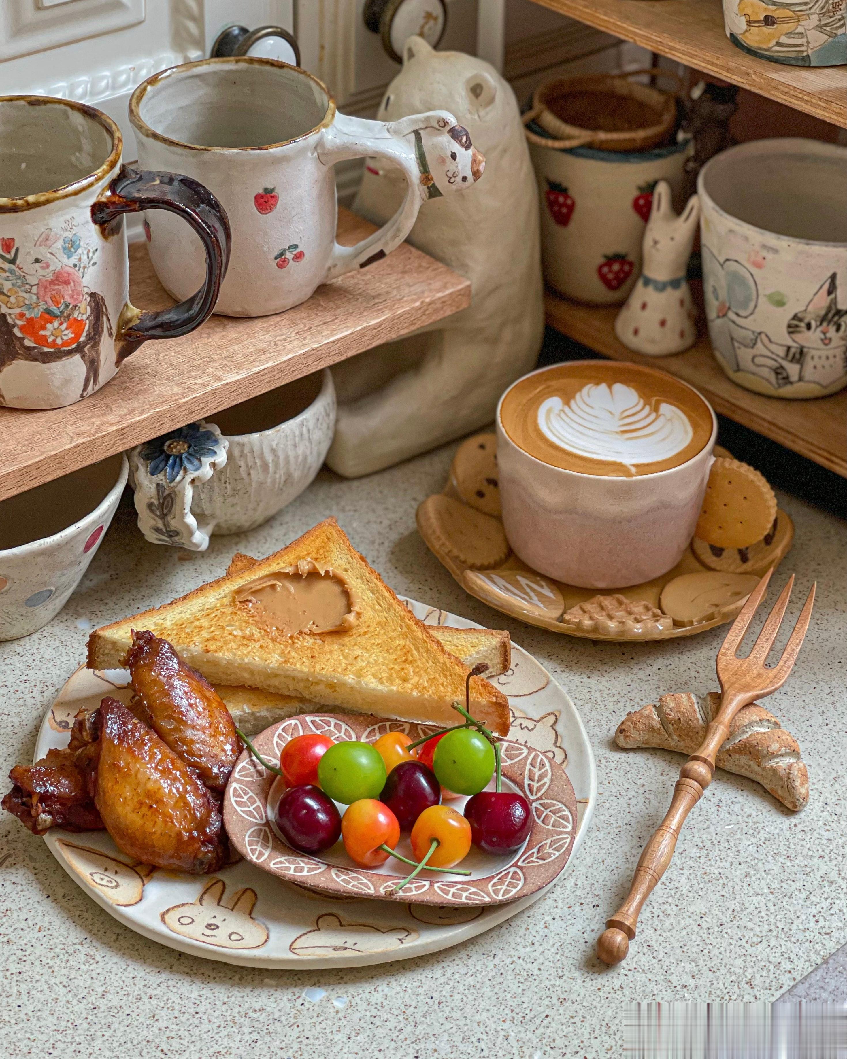 新周愉快[下雨][微风][微风]这几天终于凉快了一些，早上烤了鸡翅，香喷喷。 ​