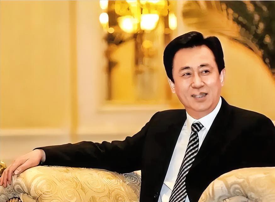 恒大美女高管口述经历
 
我以前在恒大担任高管，亲身经历了整个过程，心里特别感慨