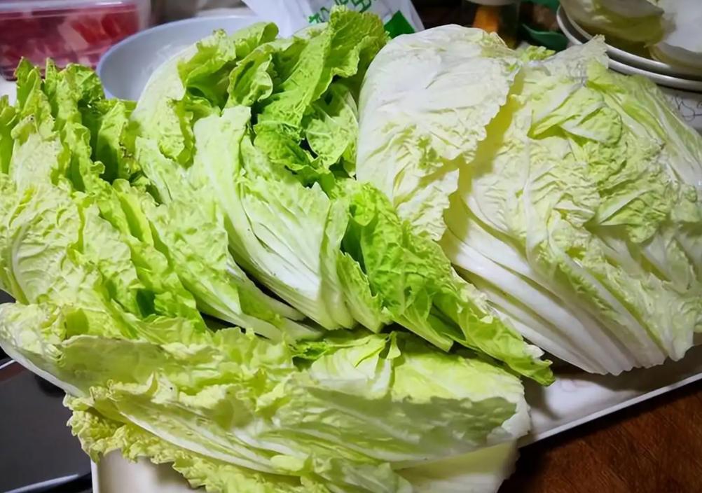 康保白菜这次确实遭遇了一场信任危机，但问题不能简单归结为“康保白菜有毒”。

目