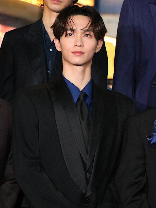 演员野村康太（22）于13日出席了在东京都内举行的漫改真人版电影《蓝色监狱》（8