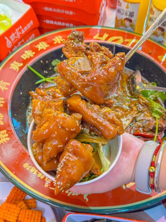 在西安！这家猪蹄火锅没有对手……