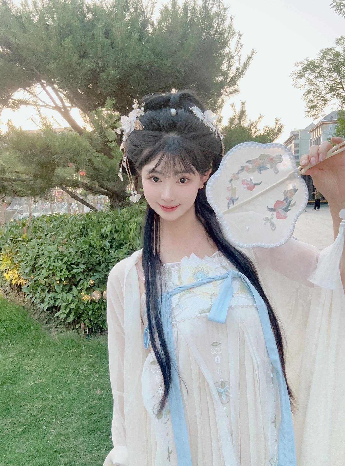 这是谁家的汉服小仙女啊 甜妹