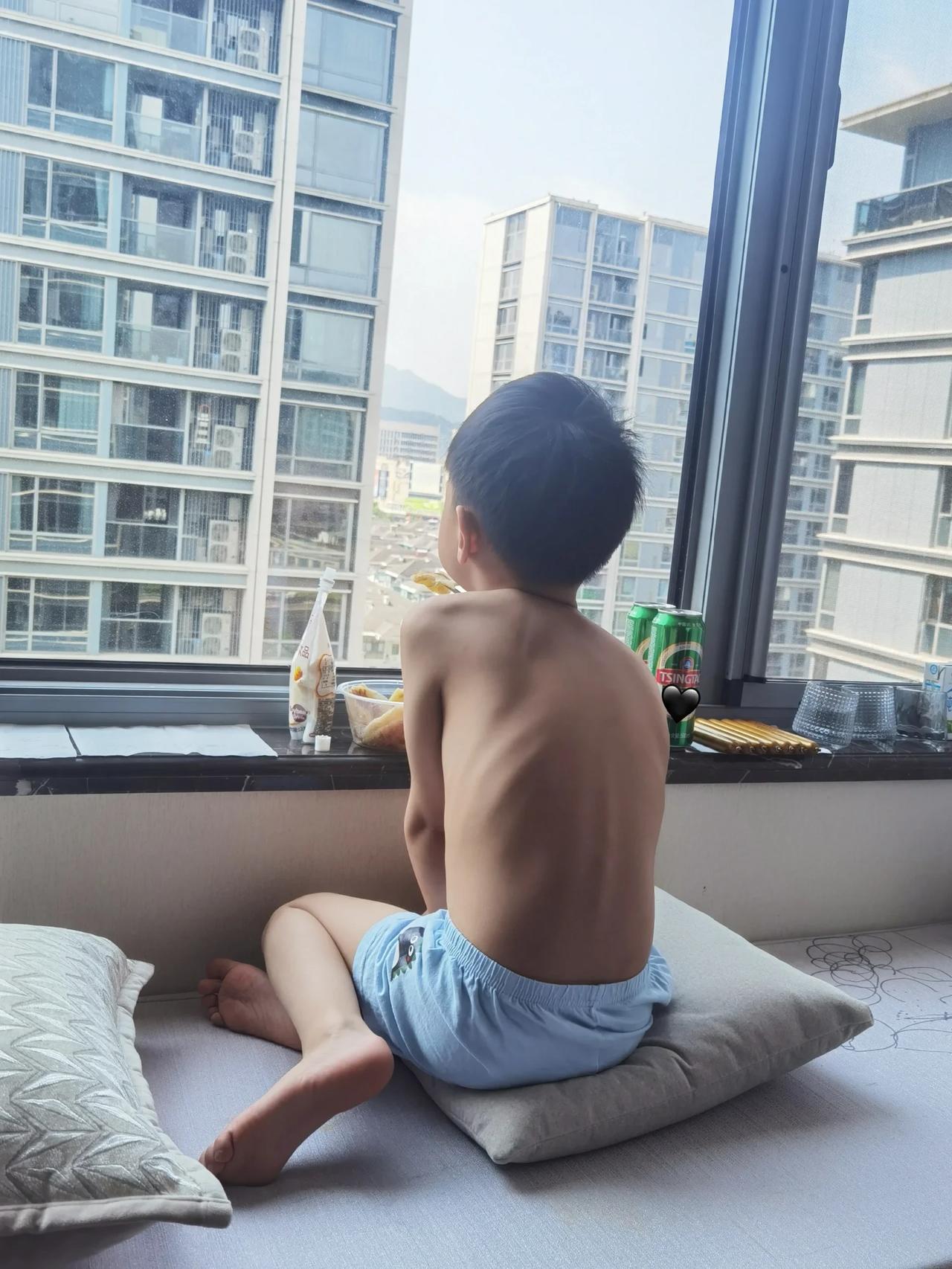 不吃盐真的对孩子身体好吗？亲戚家孩子4岁前都不吃盐！

有一位亲戚相信了网上专家