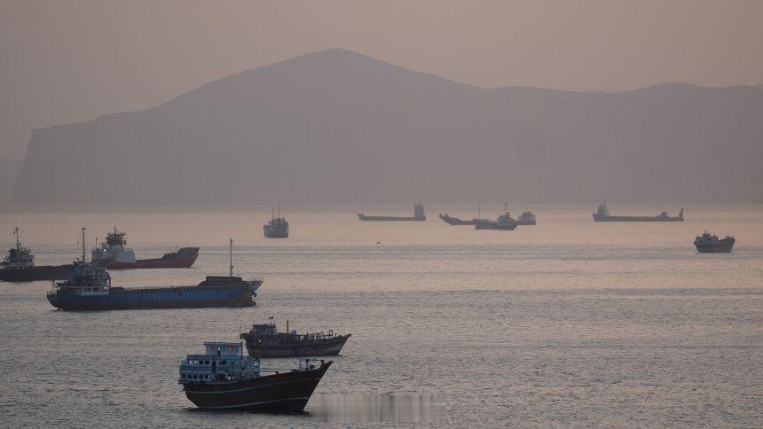 川普正在霍尔木兹海峡推动一项高风险策略 川普正在推动一项高风险策略，试图在与伊朗