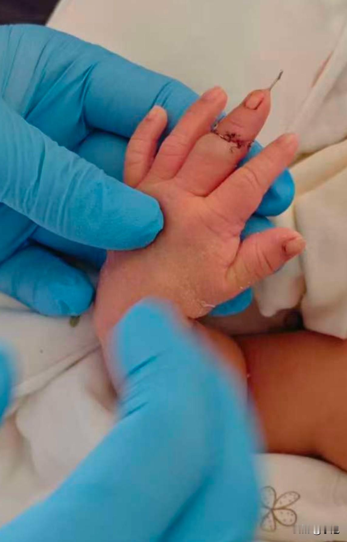 事情“解决”了。但这“解决”两个字，对盛先生一家来说，有多沉重只有他们自己知道。