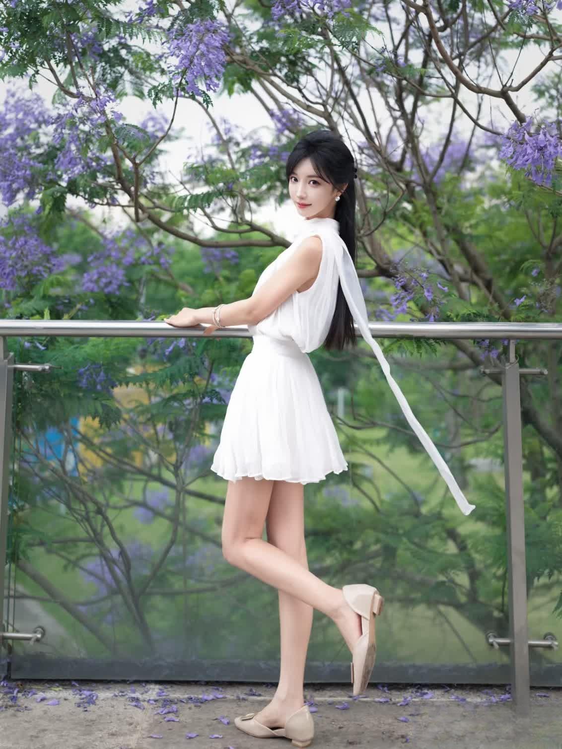 要学会自己照顾好自己爱自己，只有自己爱自己才会有人爱你。这不是自私是每个人应该做